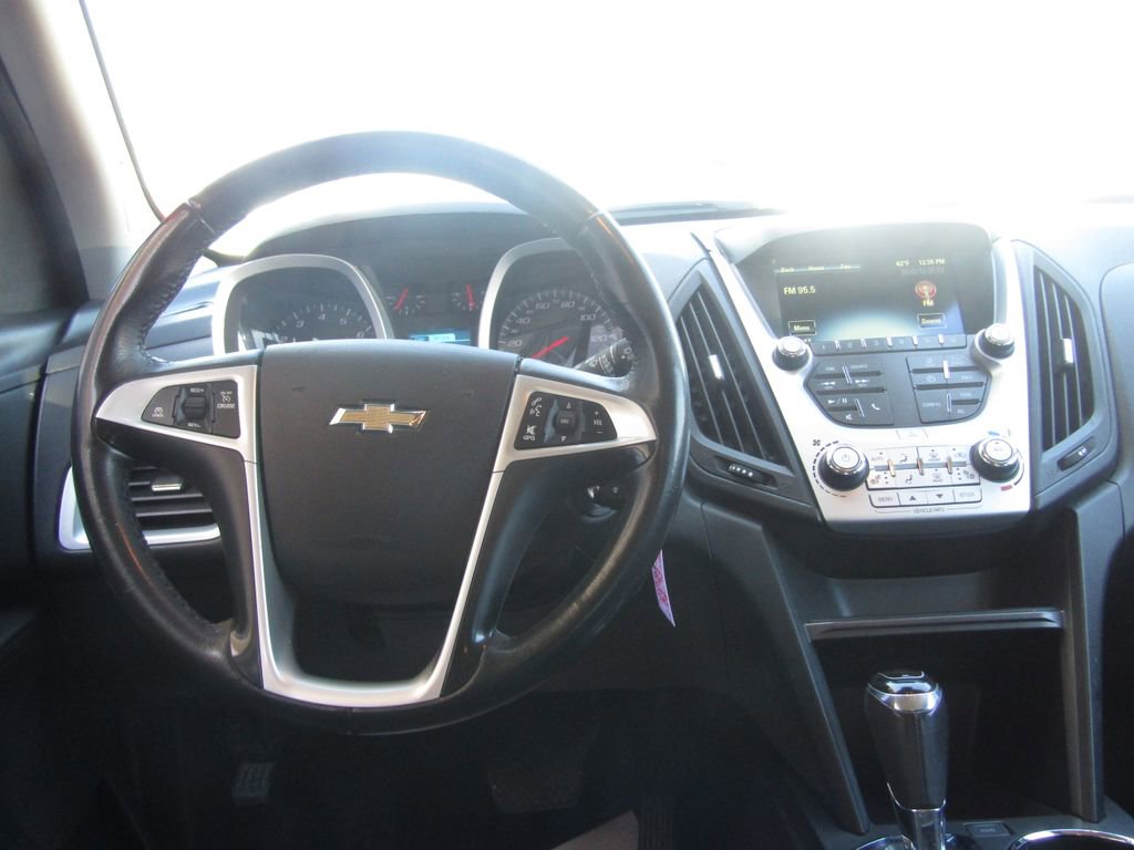 Used 2017 Chevrolet Equinox LT w/ Convenience Package image 5