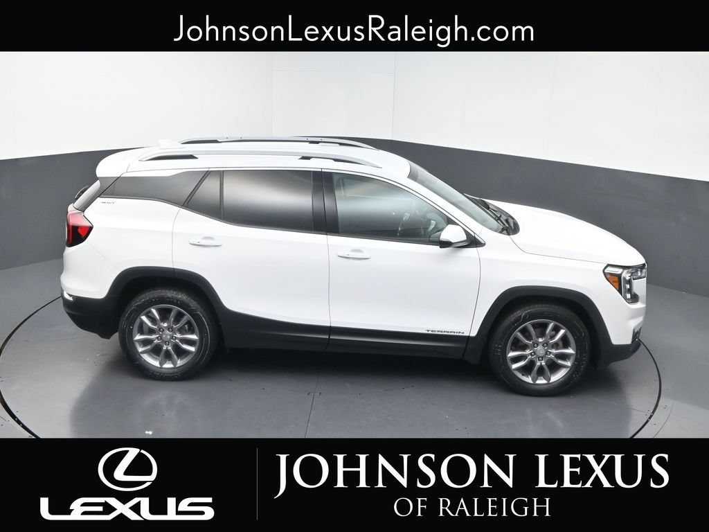 Used 2022 GMC Terrain SLT w/ Infotainment Package II FWD image 29