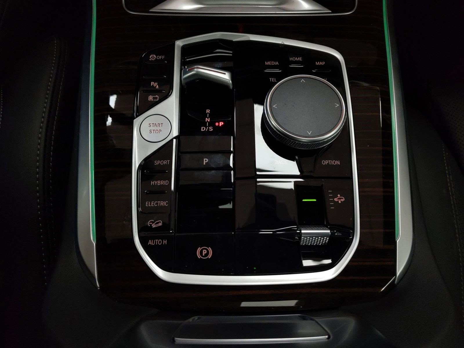 New 2026 BMW X5 xDrive50e w/ Climate Comfort Package image 14