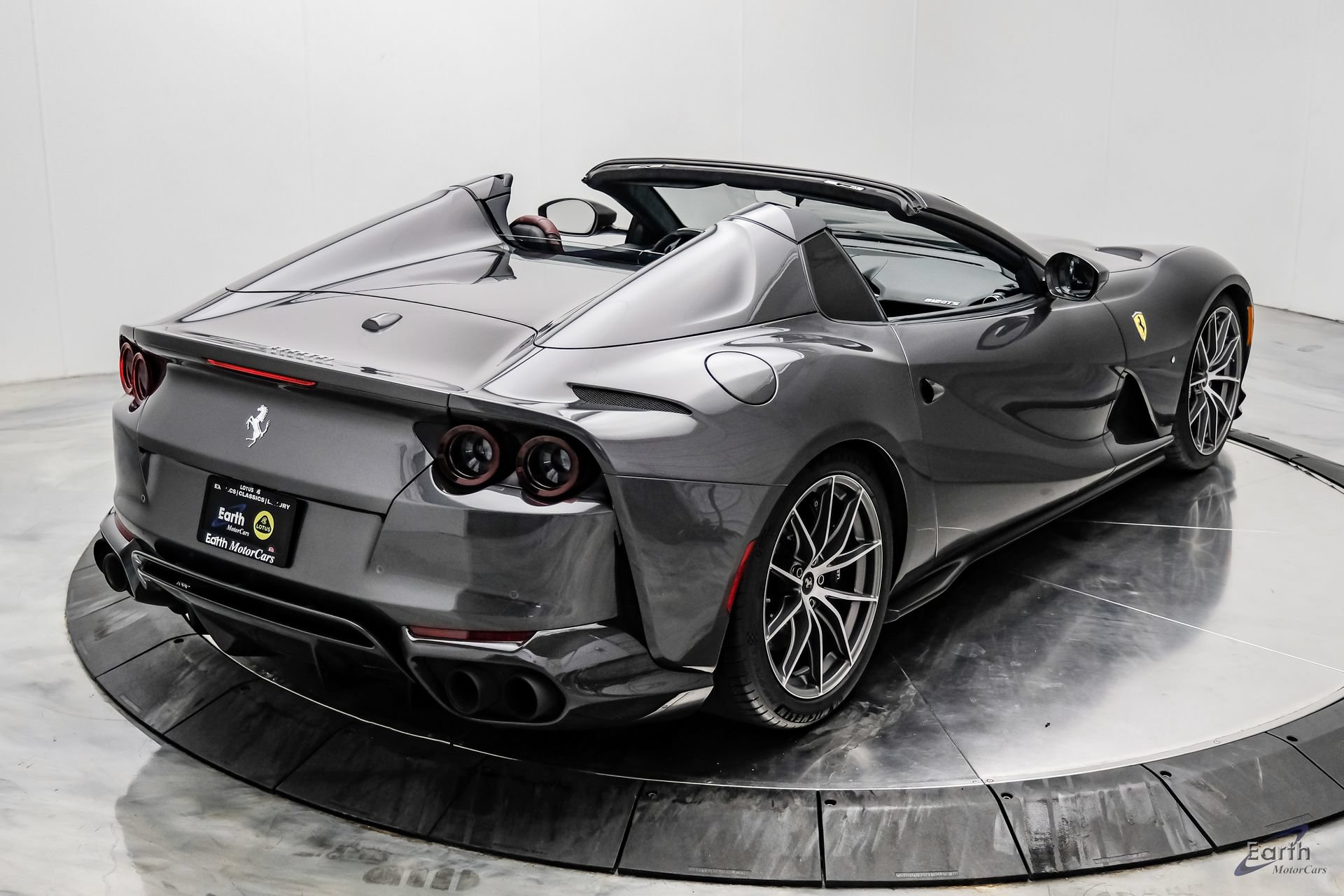Used 2023 Ferrari 812 GTS RWD image 23