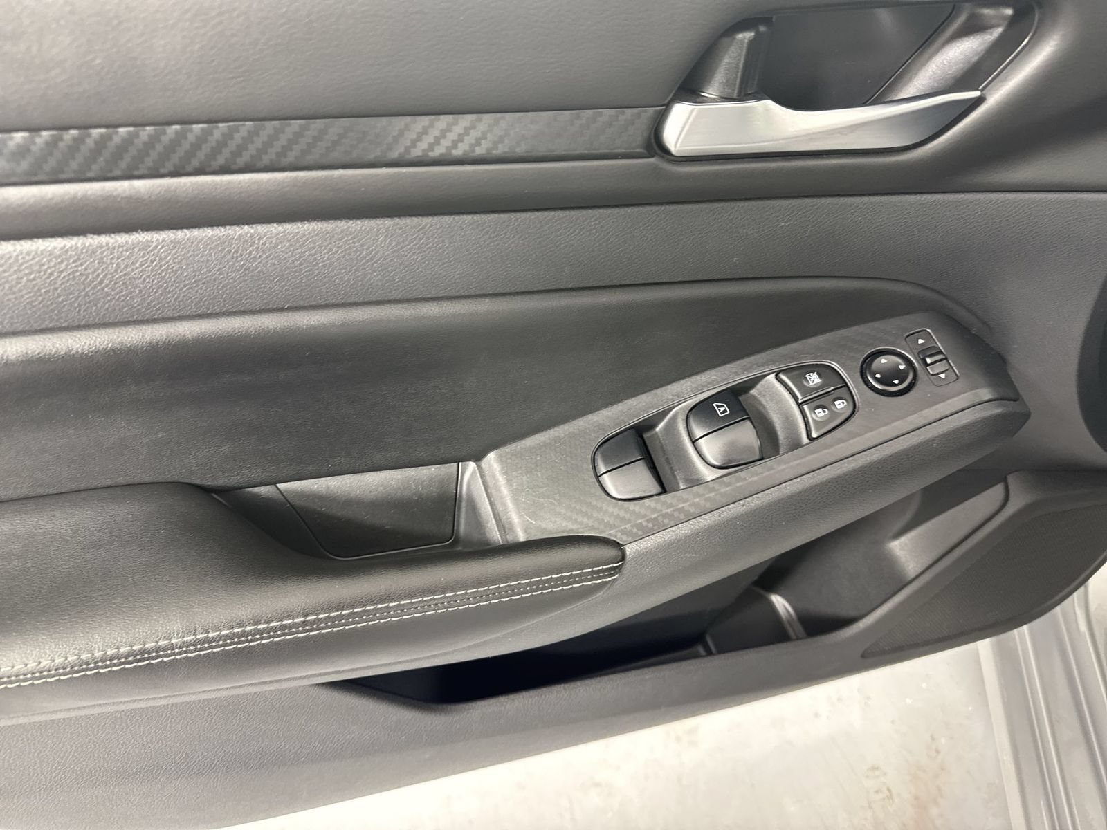 Certified 2024 Nissan Altima 2.5 SV FWD image 21