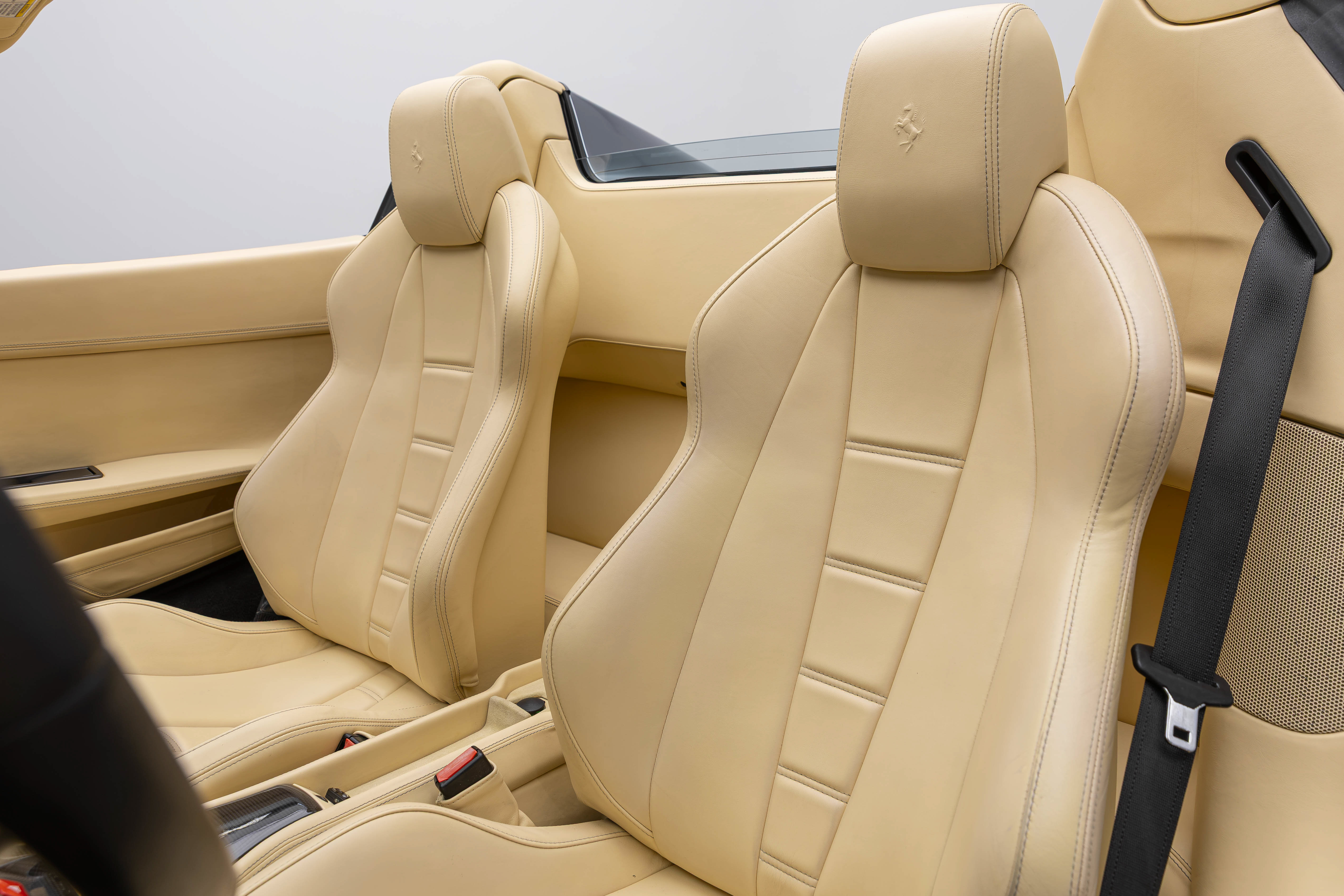 Certified 2013 Ferrari 458 Spider RWD image 42