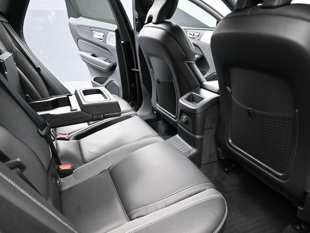 Used 2021 Volvo XC60 T8 R-Design w/ Advanced Package image 22