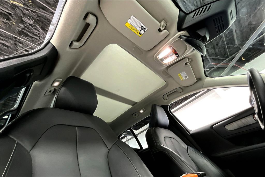Used 2024 Volvo XC40 B5 Plus w/ Climate Package image 20