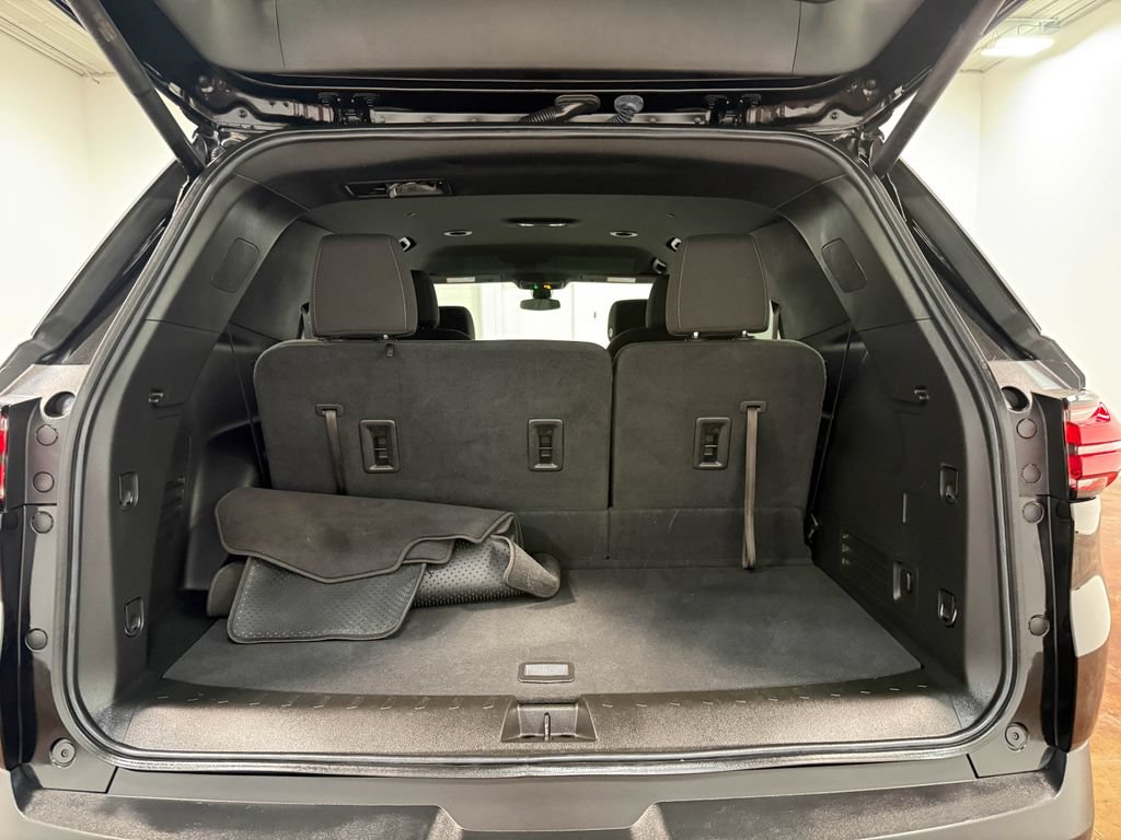 Used 2023 Chevrolet Traverse LT AWD/4WD image 74