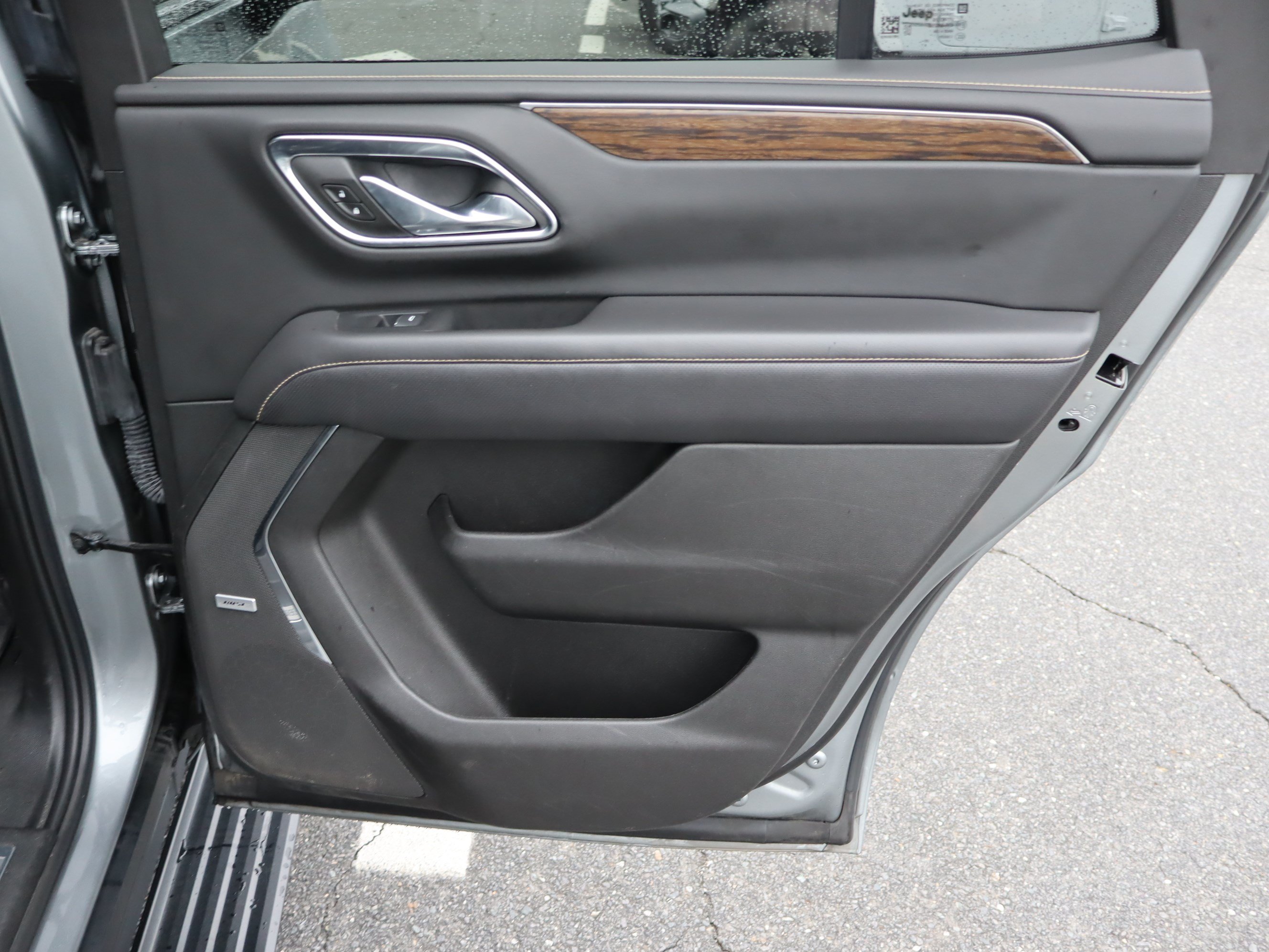 Used 2023 Chevrolet Tahoe Premier w/ Premium Package 2 AWD/4WD image 36