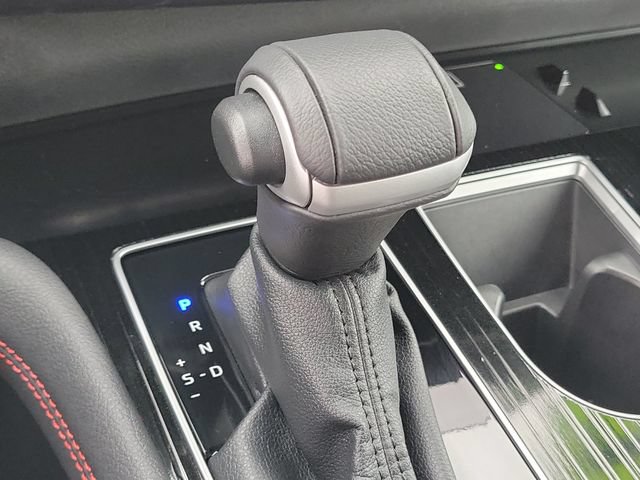 Used 2025 Toyota Sienna XSE FWD image 16