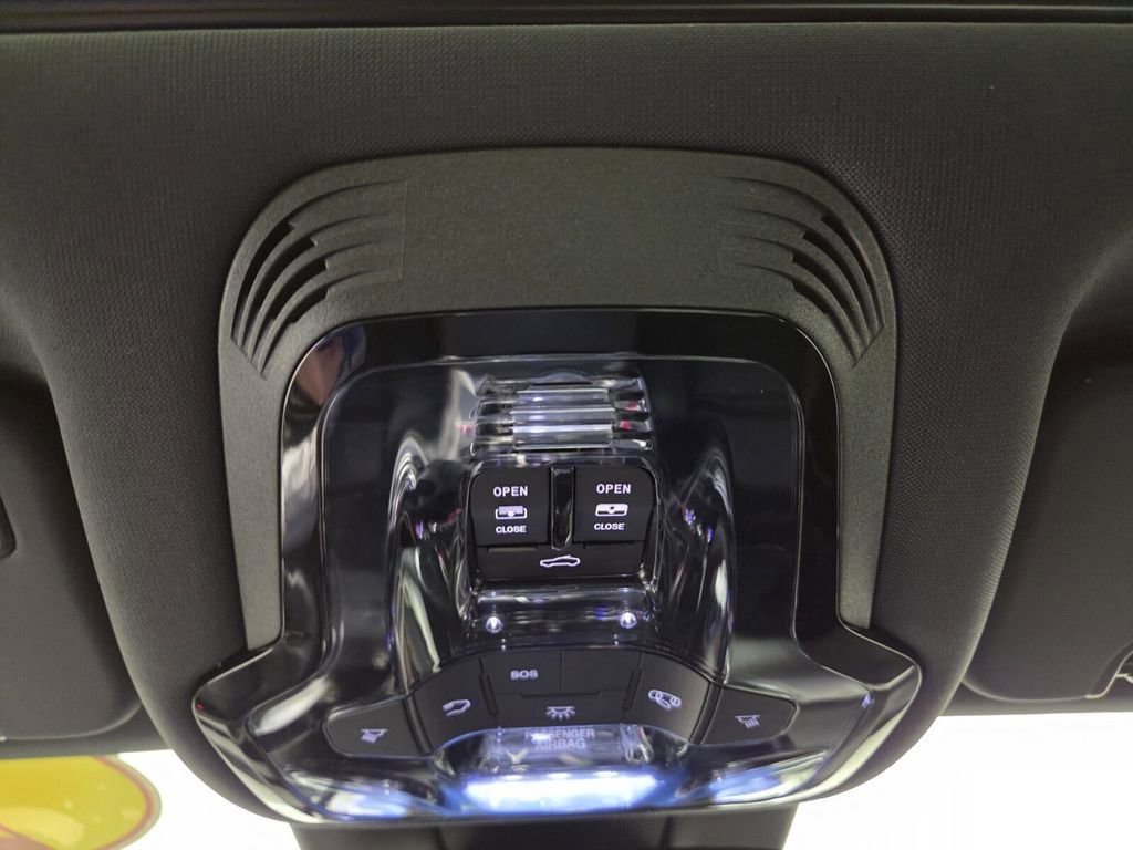 Used 2024 Alfa Romeo Giulia Veloce image 22