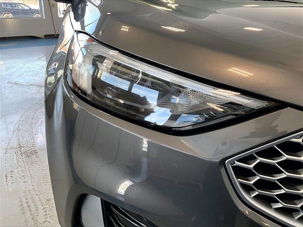 Used 2023 Ford Edge SEL image 31