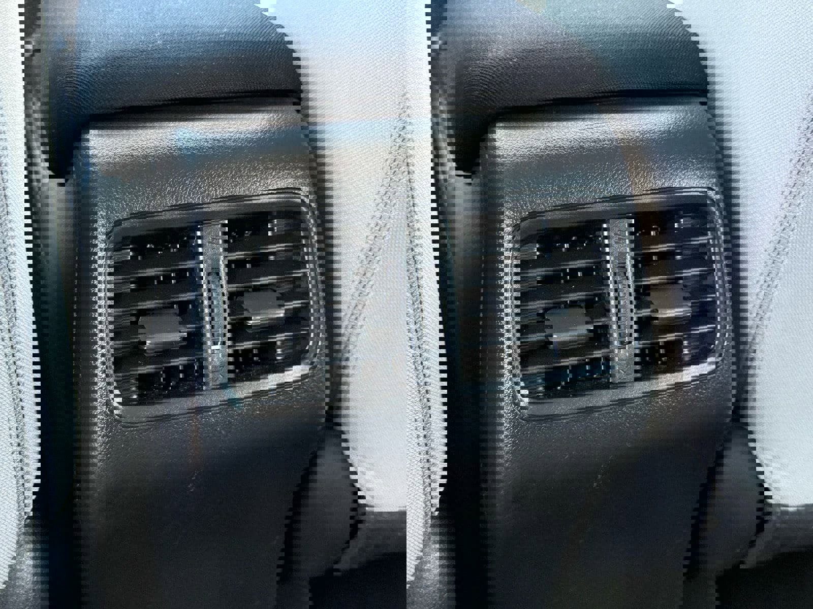 Used 2016 Honda CR-V LX image 29