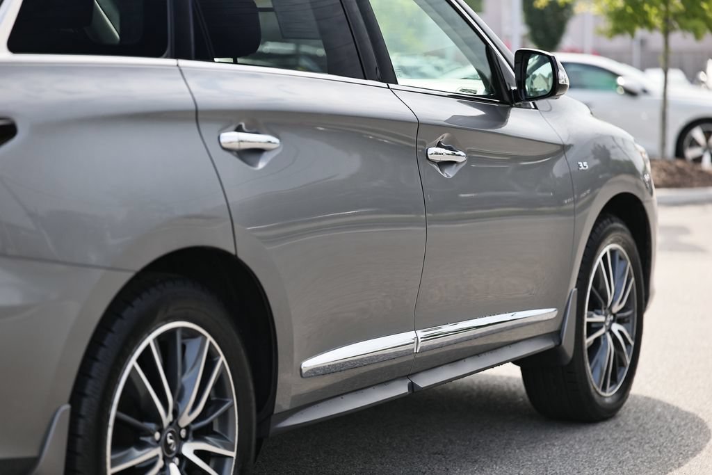 Used 2019 INFINITI QX60 Luxe w/ Sensory Package AWD/4WD image 8