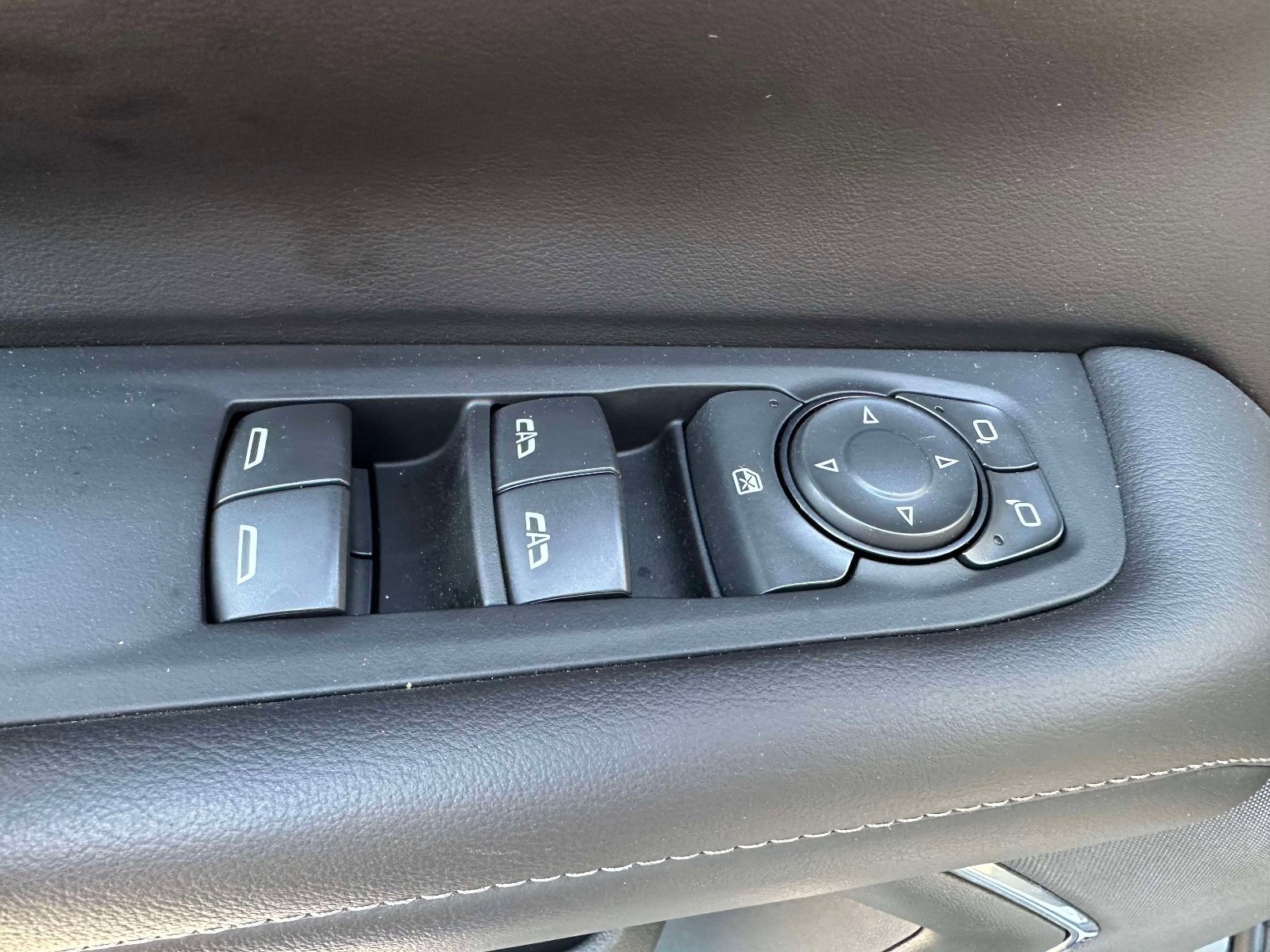 Used 2025 Chevrolet Tahoe LT AWD/4WD image 19