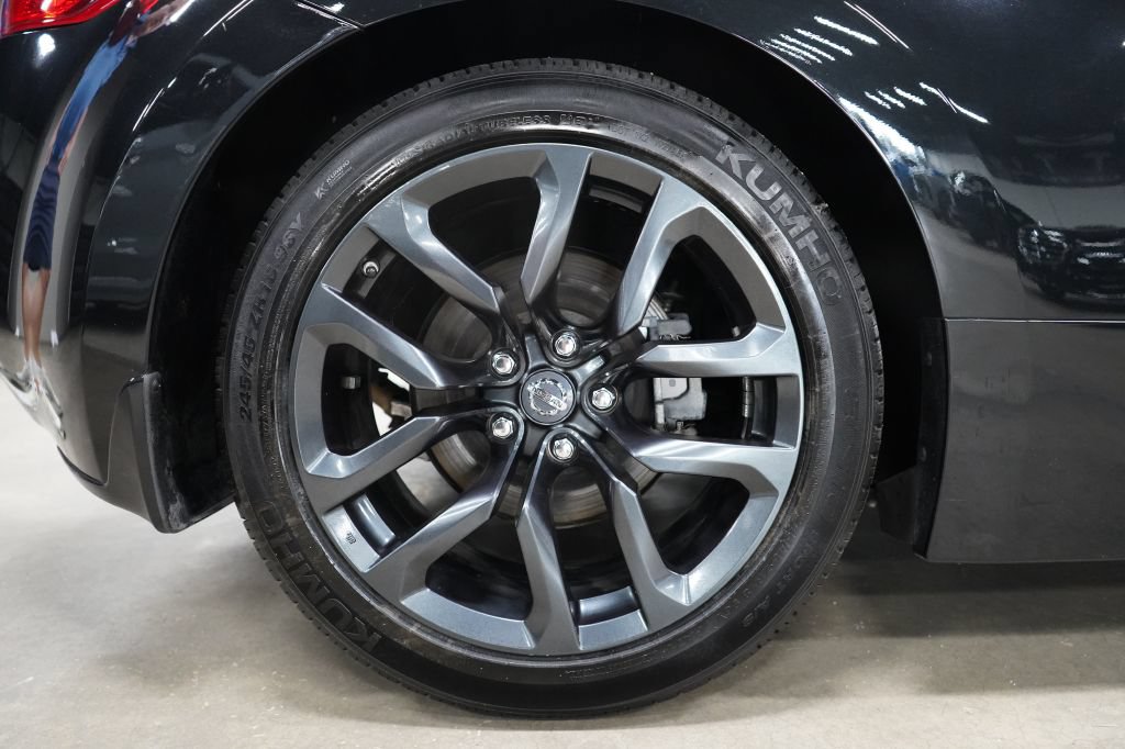 Used 2019 Nissan 370Z Touring RWD image 27