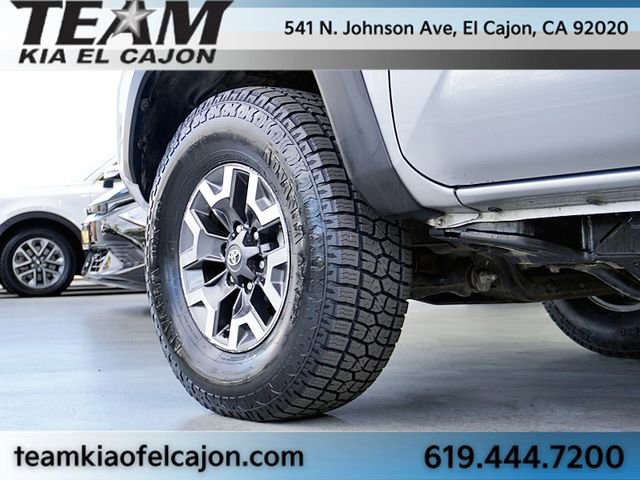 Used 2021 Toyota Tacoma TRD Off-Road w/ Technology Package image 5