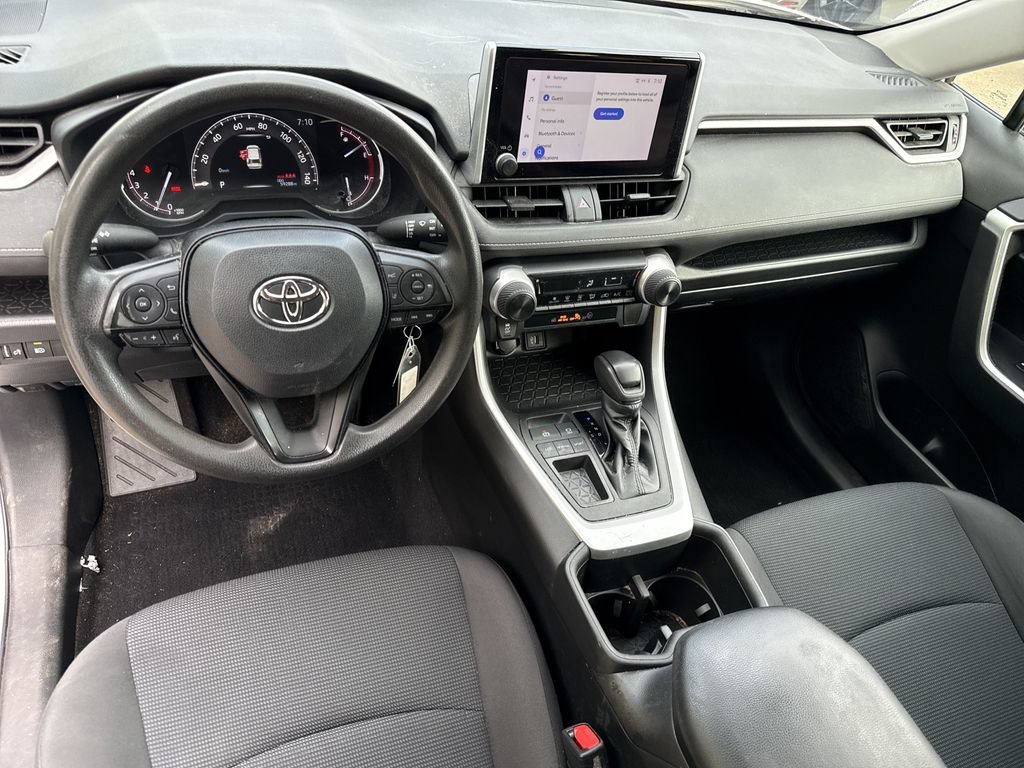 Used 2023 Toyota RAV4 LE FWD image 18