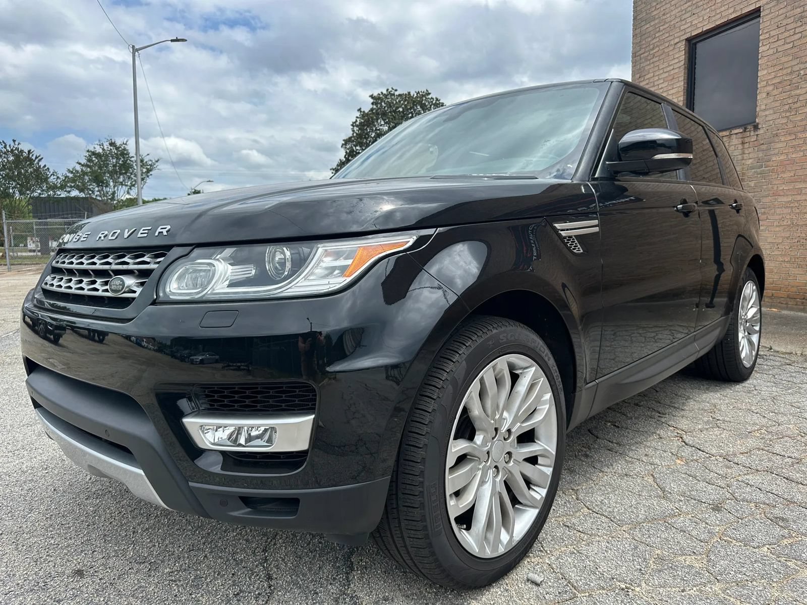 Used 2015 Land Rover Range Rover Sport HSE AWD/4WD image 6
