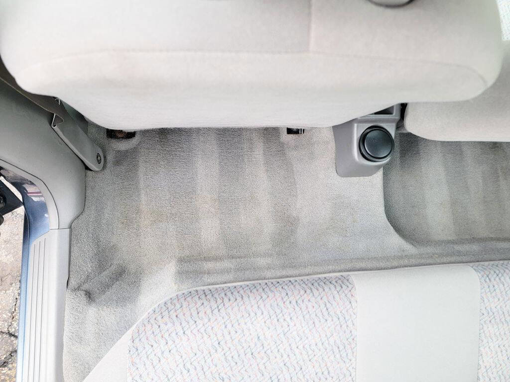 Used 1999 Ford Escort SE image 12