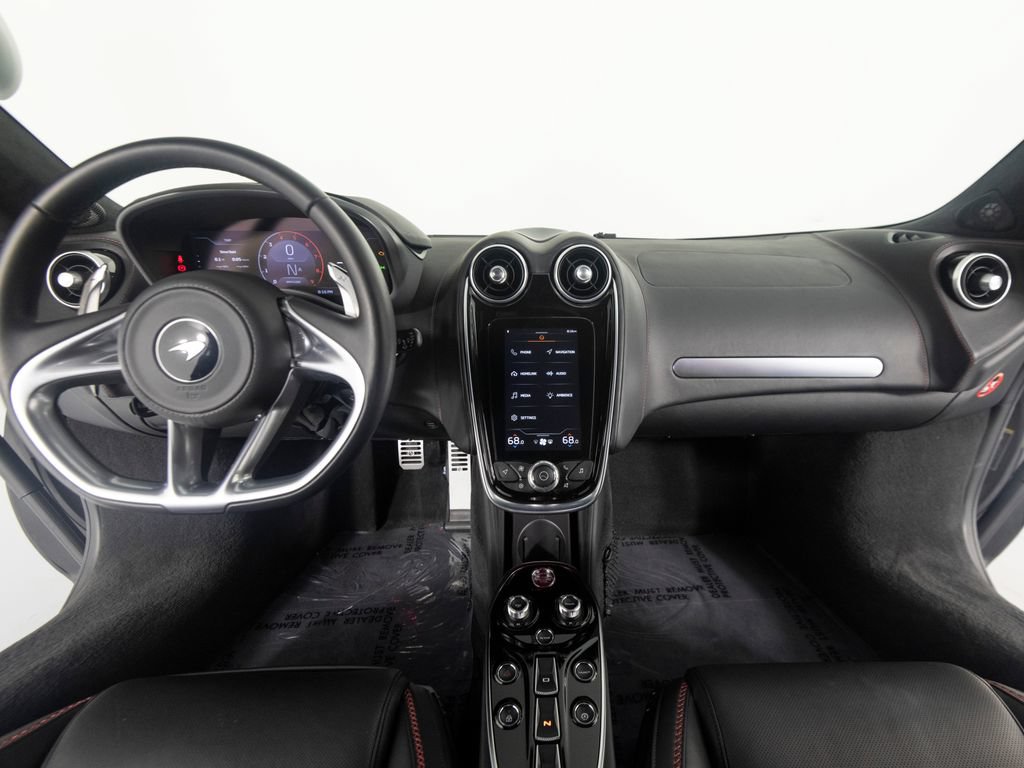 Used 2022 McLaren GT RWD image 27