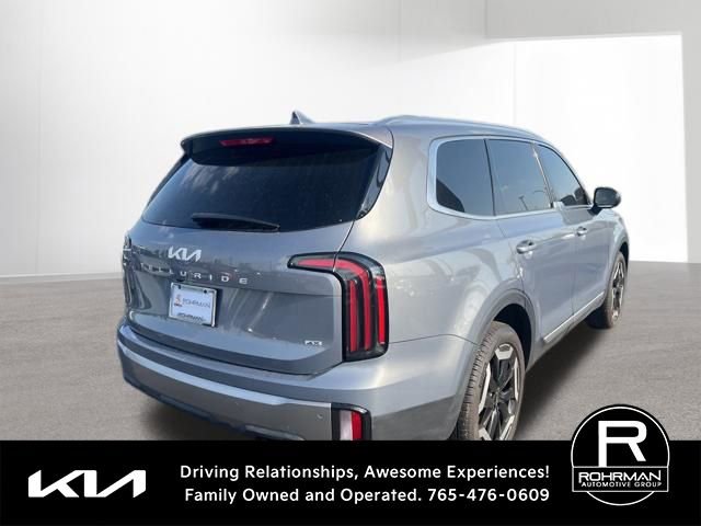 Used 2025 Kia Telluride EX w/ EX Captain's Chair Package AWD/4WD image 5
