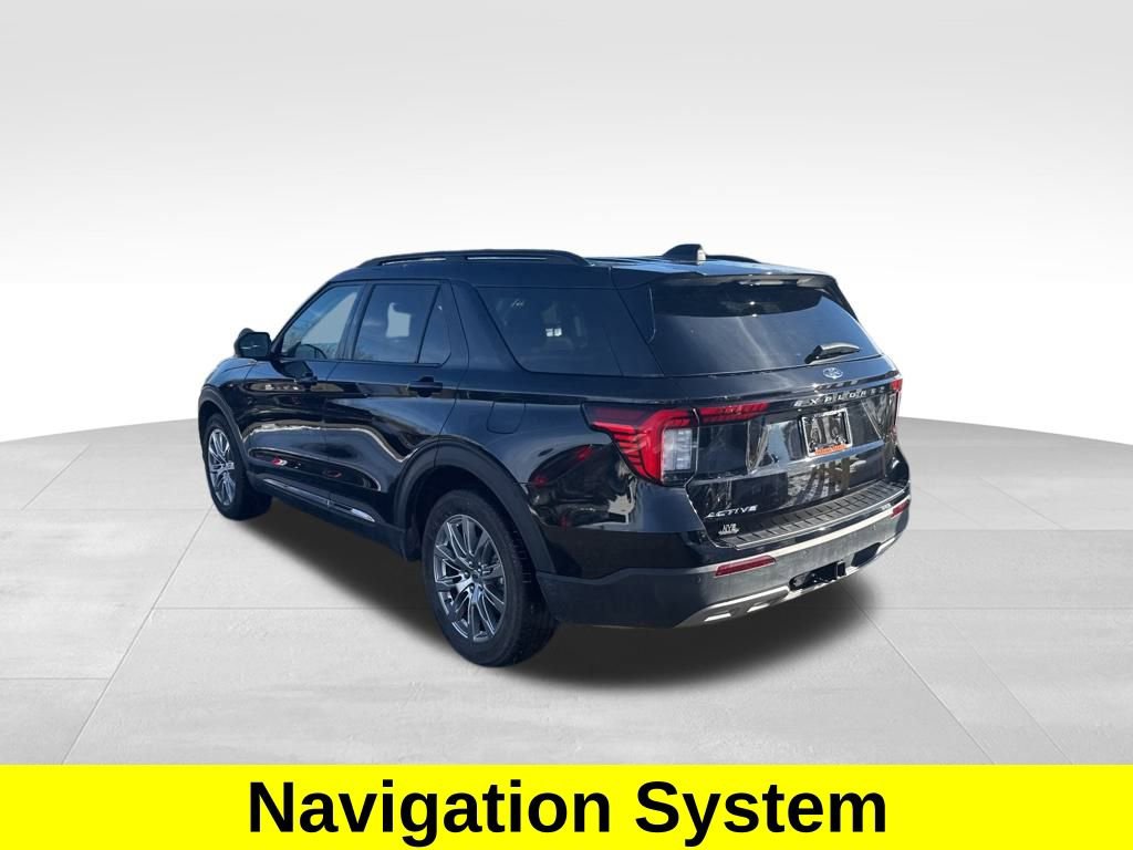 Used 2025 Ford Explorer Active w/ Active Comfort Package image 3