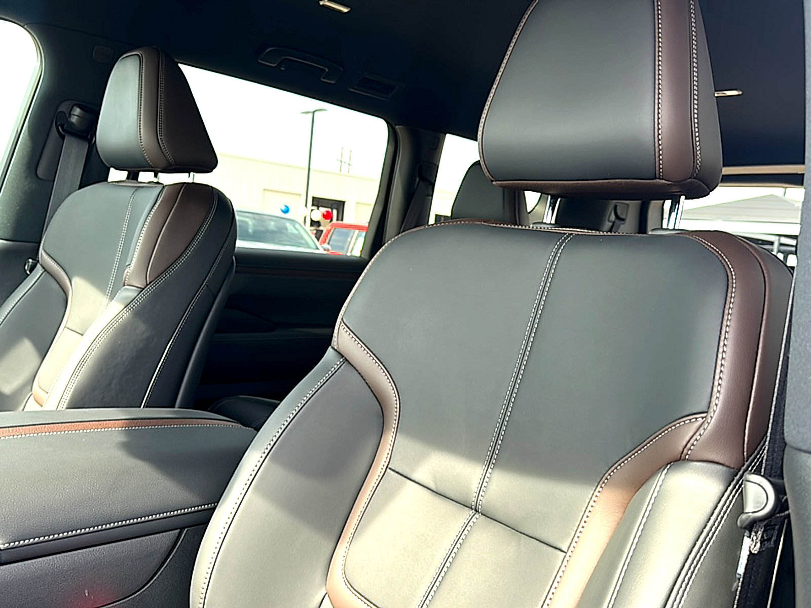 New 2026 Nissan Armada SL w/ Captain's Chari Seat Package image 11