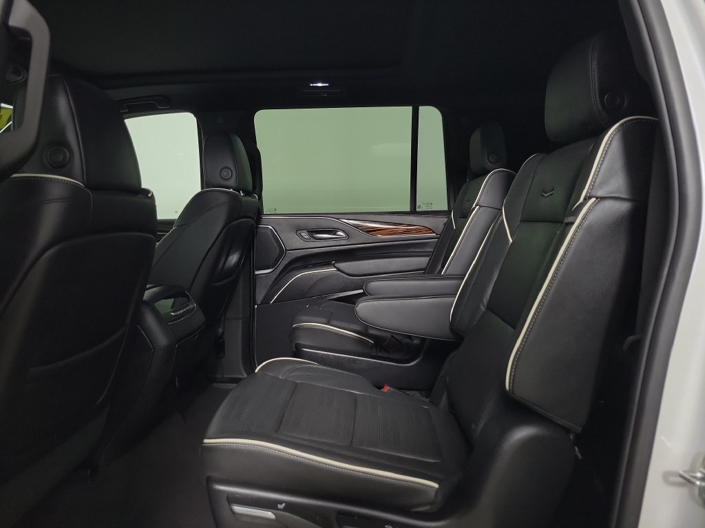 Used 2024 Cadillac Escalade ESV Premium Luxury RWD image 14