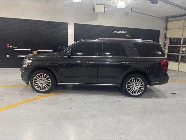 Used 2023 Ford Expedition Limited image 5
