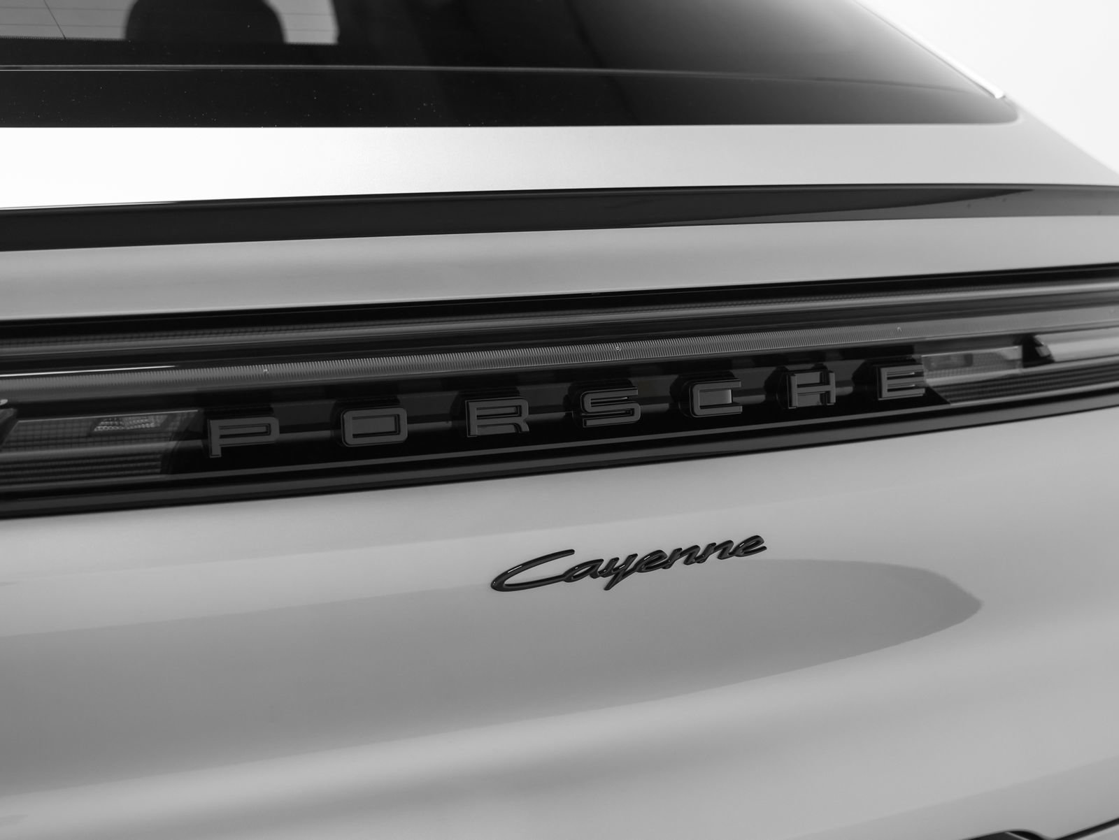 New 2026 Porsche Cayenne Coupe AWD/4WD image 18