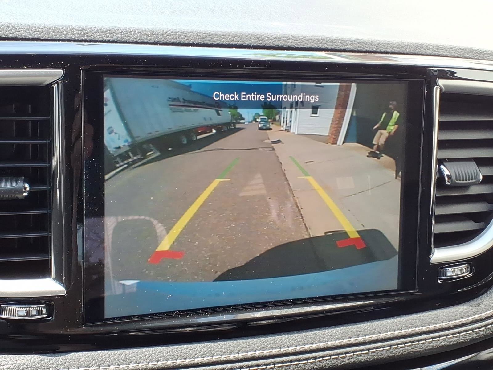 New 2027 Chrysler Pacifica Select AWD/4WD image 10