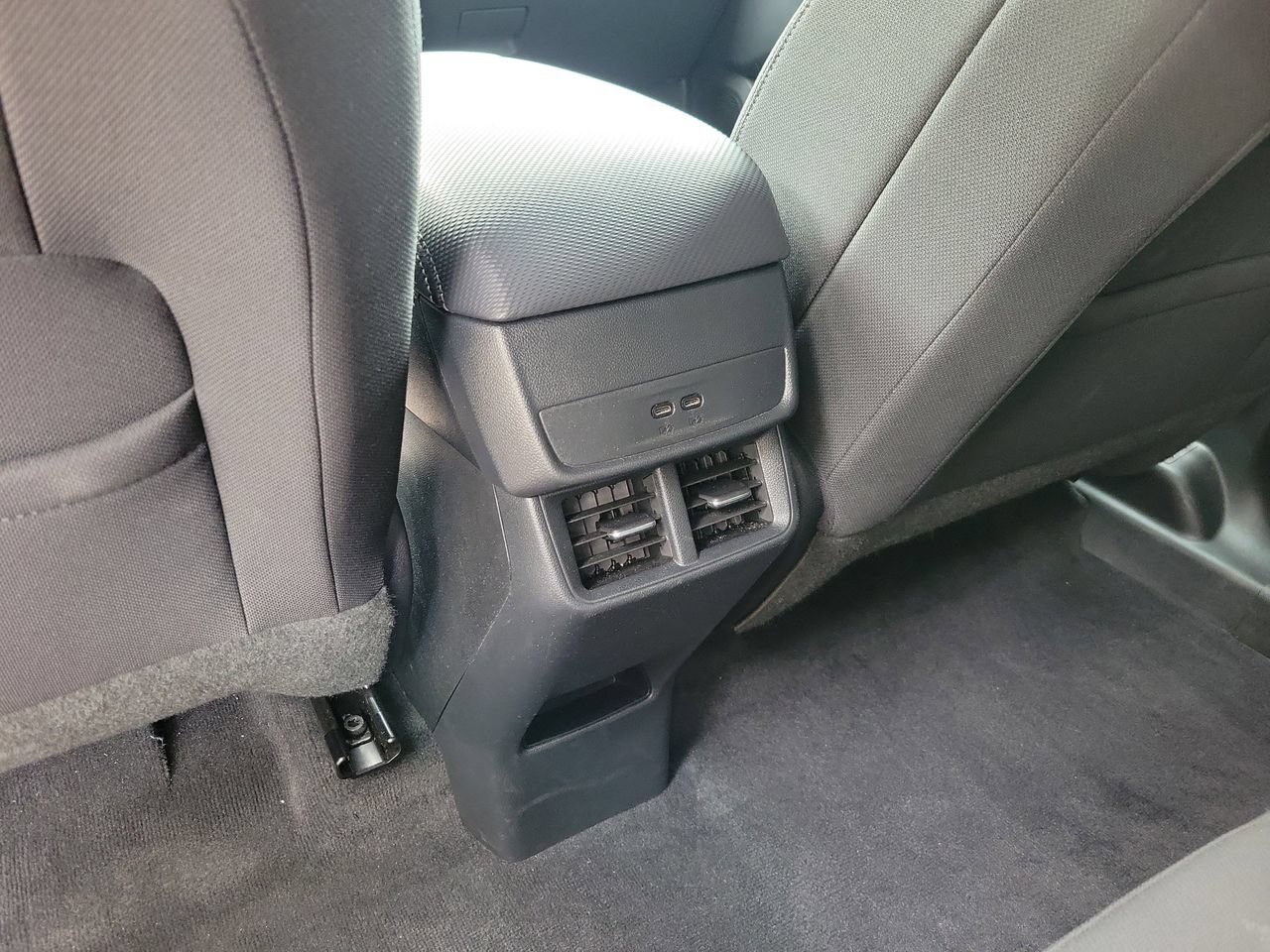 Used 2026 Chevrolet Equinox LT FWD image 10