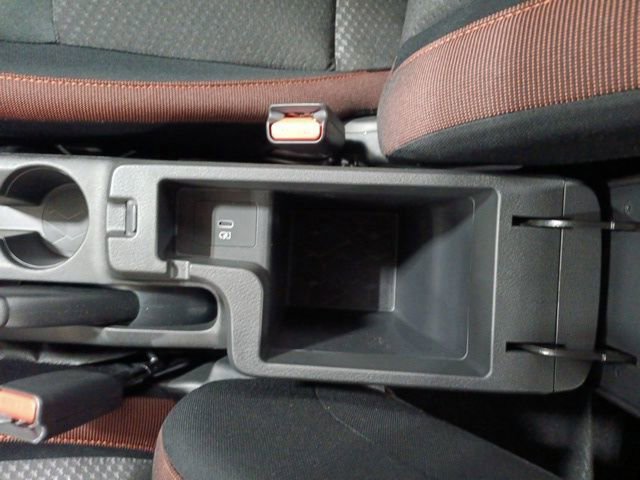 New 2025 Nissan Versa SR w/ Trunk Package image 14