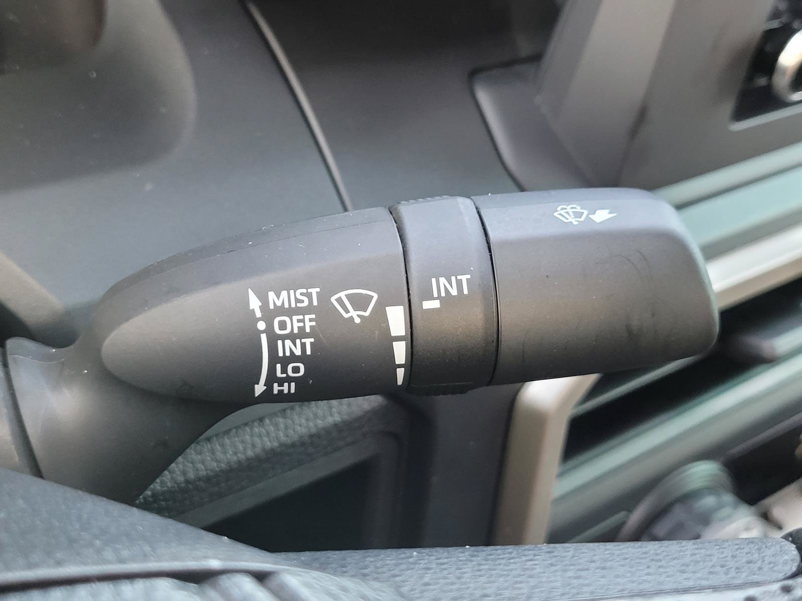 Used 2024 Toyota Tacoma SR RWD image 31