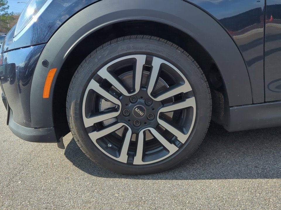 Used 2022 MINI Cooper S w/ Driver Assistance Package image 27