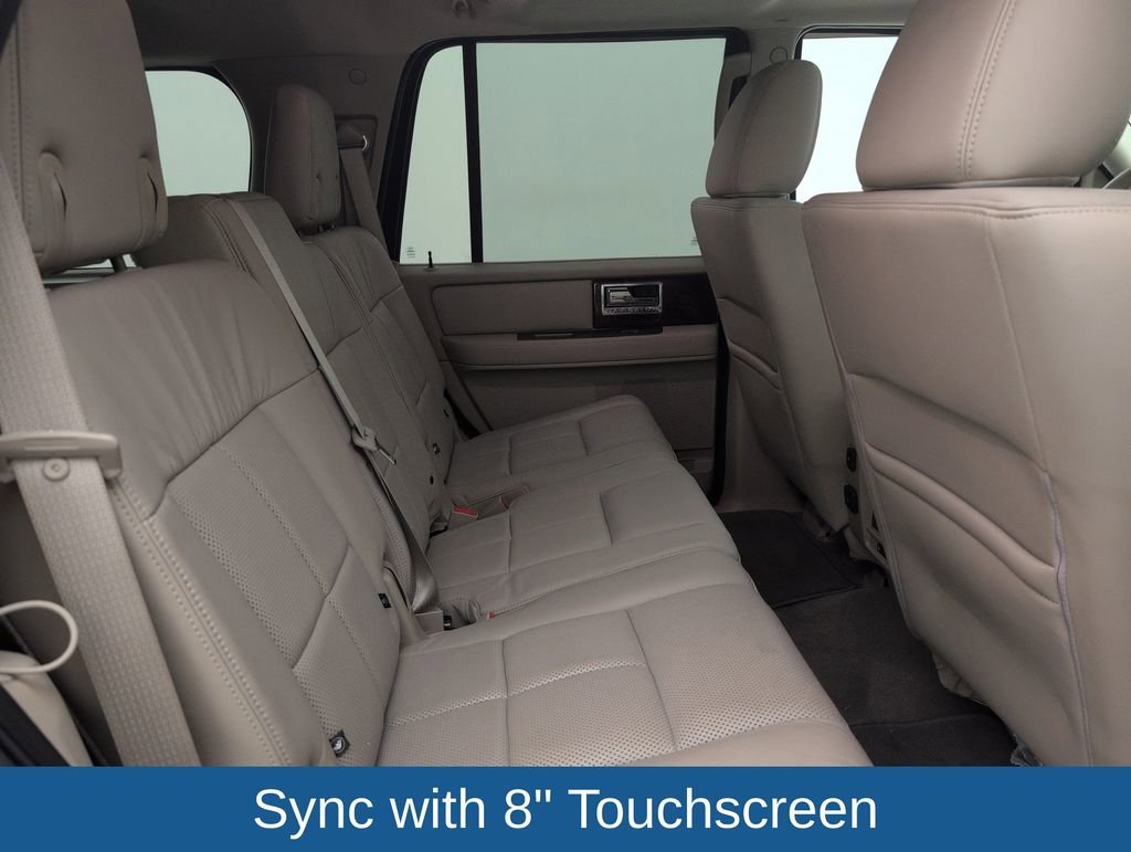 Used 2014 Lincoln Navigator 2WD image 16