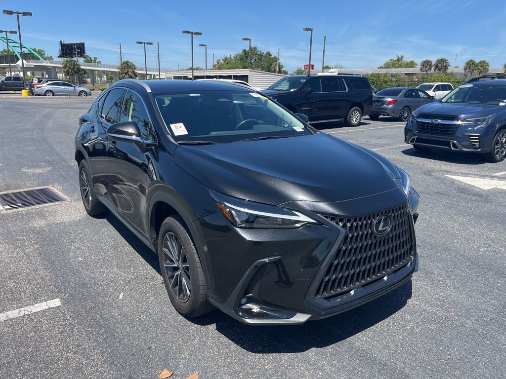 Used 2024 Lexus NX 250 FWD w/ Towing Package (2000 Lbs) image 11