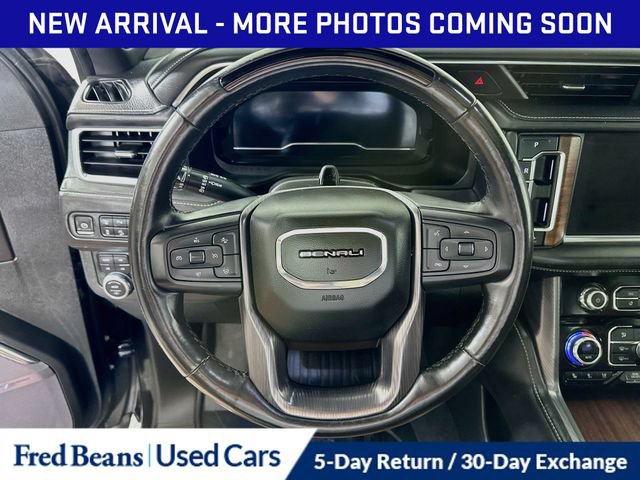 Used 2023 GMC Yukon XL Denali Ultimate AWD/4WD image 16