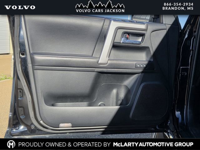 Used 2022 Toyota 4Runner Limited image 14