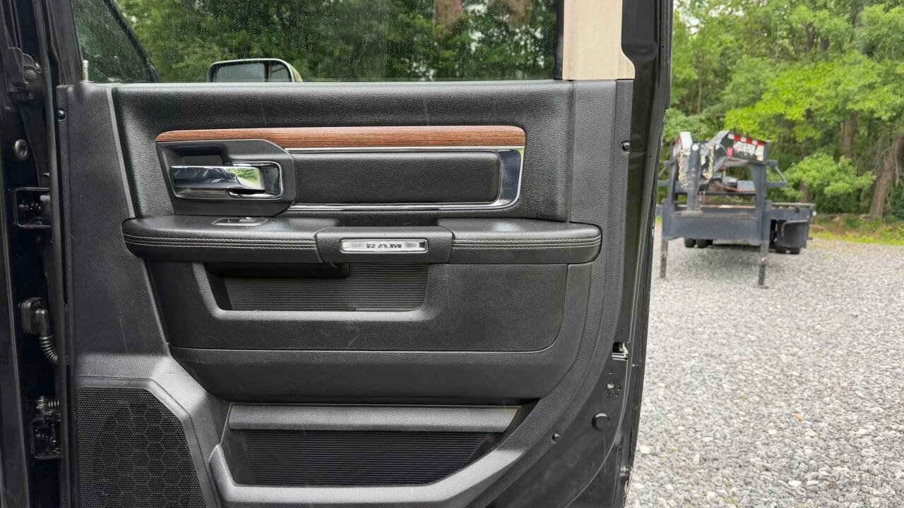 Used 2016 RAM 3500 Laramie w/ Convenience Group AWD/4WD image 22