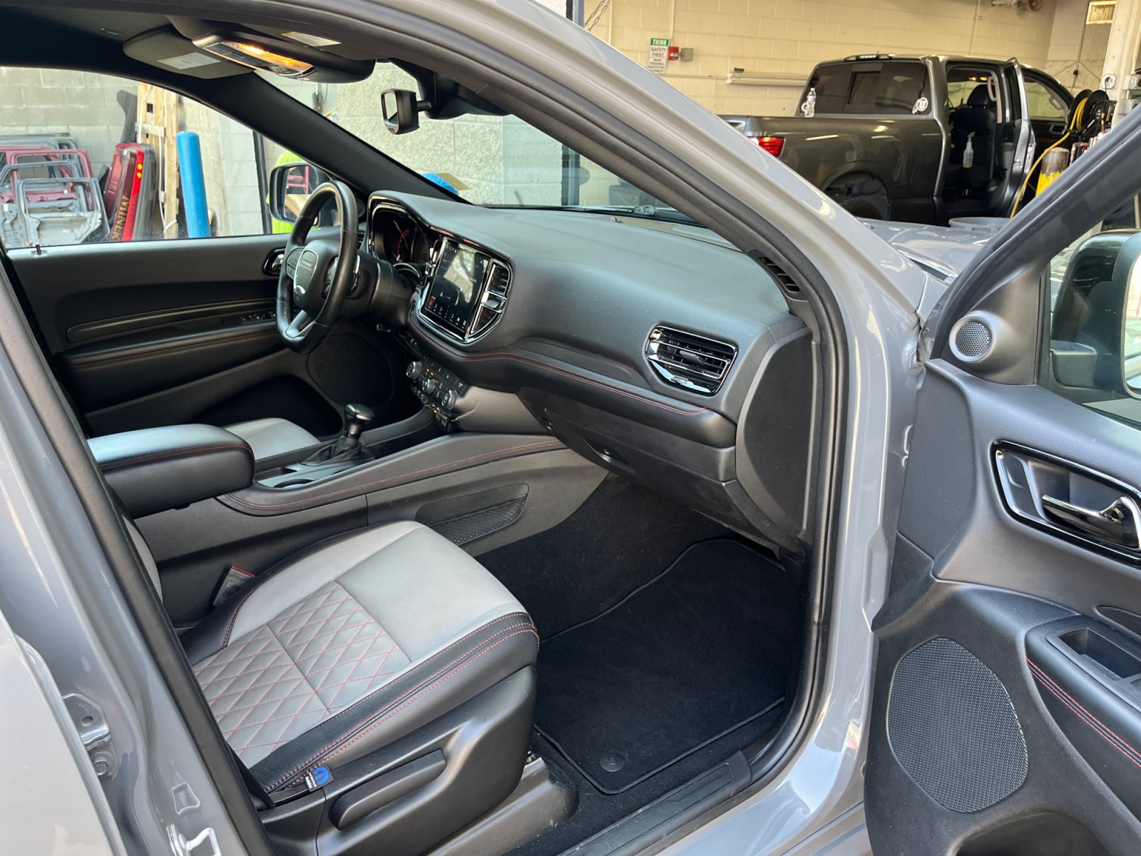 Used 2023 Dodge Durango GT AWD/4WD image 28