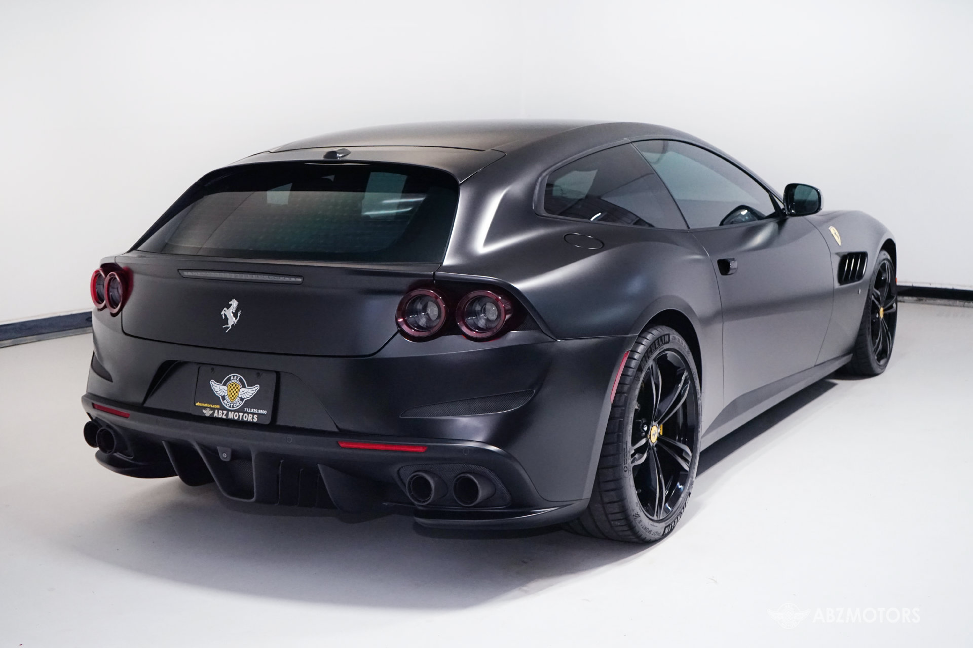 Used 2018 Ferrari GTC4Lusso AWD/4WD image 6