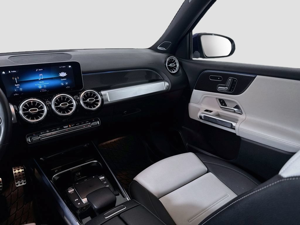 Used 2021 Mercedes-Benz GLB 250 4MATIC image 26
