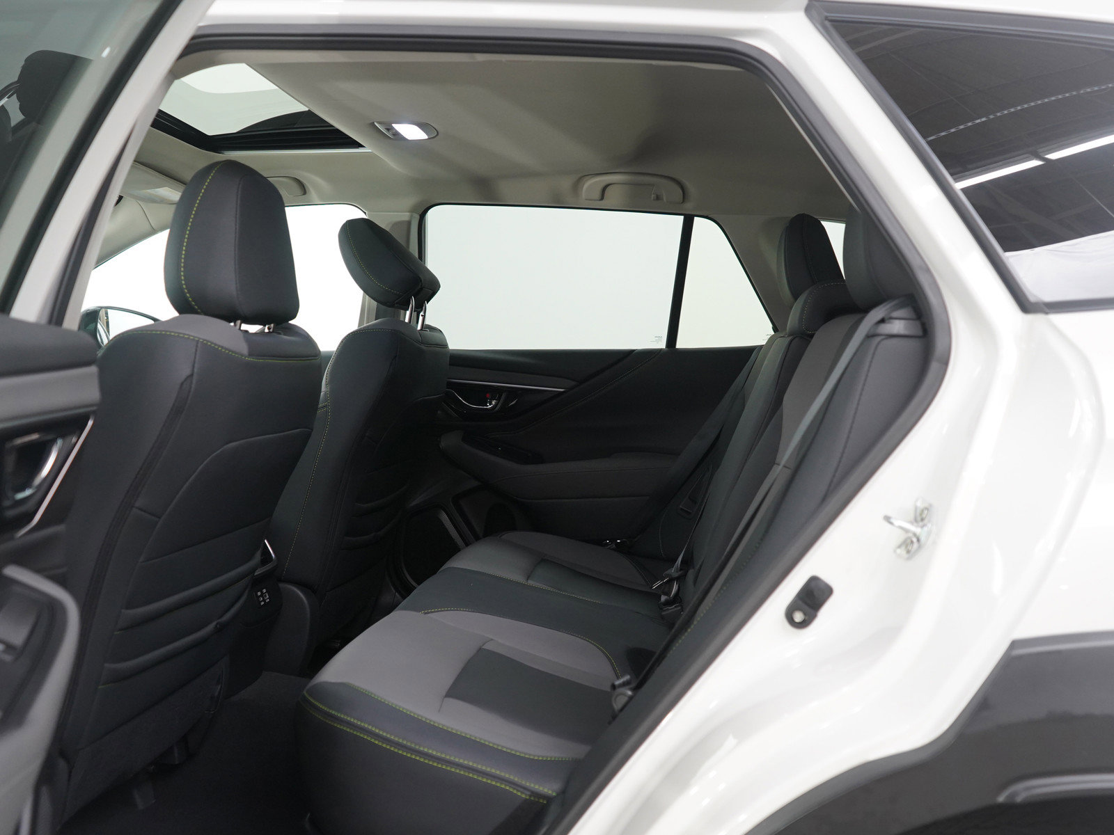 Used 2025 Subaru Outback Onyx Edition image 18