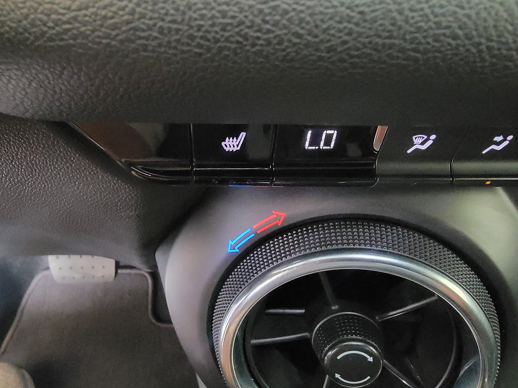 Used 2022 Chevrolet Blazer LT FWD image 17