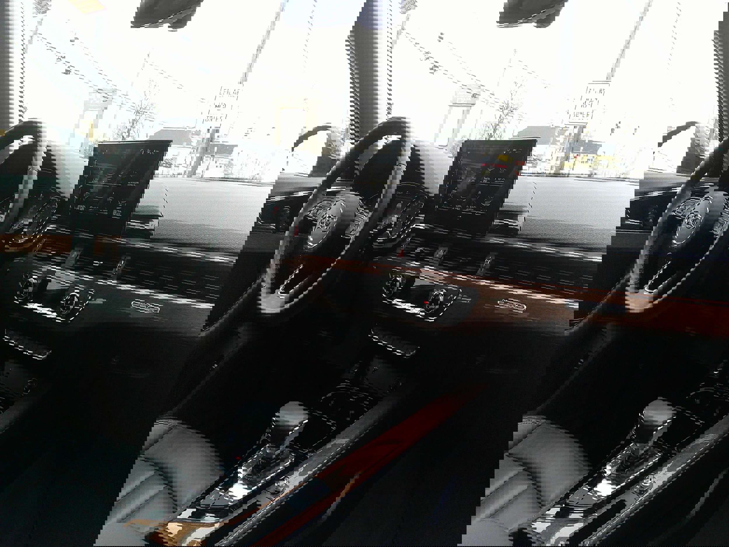 Used 2022 Audi A4 2.0T Premium image 23