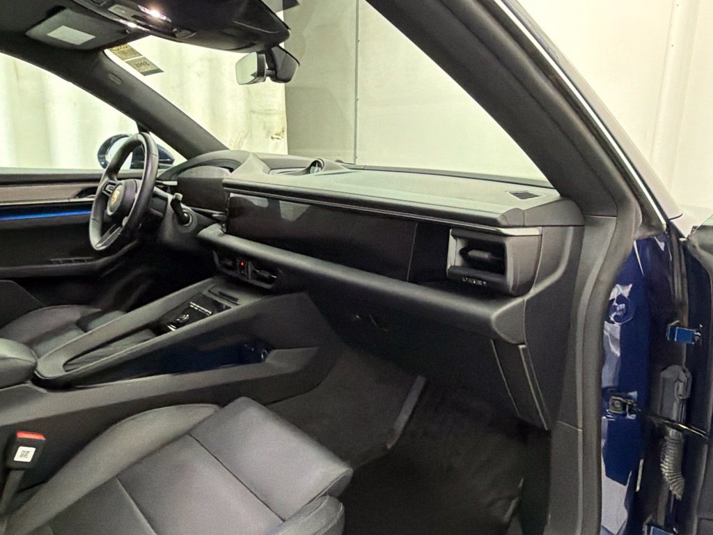 Used 2024 Porsche Macan 4 Electric AWD/4WD image 32