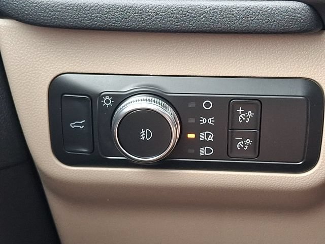 Used 2022 Ford Escape SEL w/ Technology Package AWD/4WD image 24