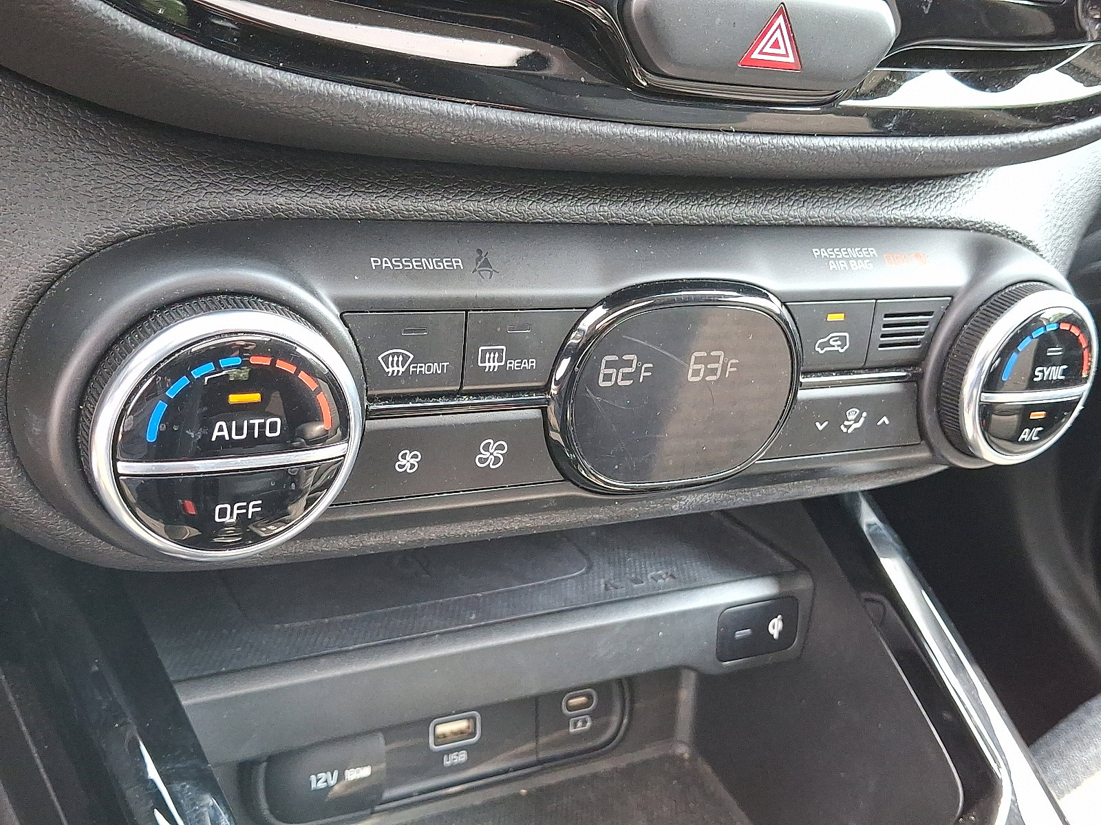 Used 2023 Kia Soul EX image 16