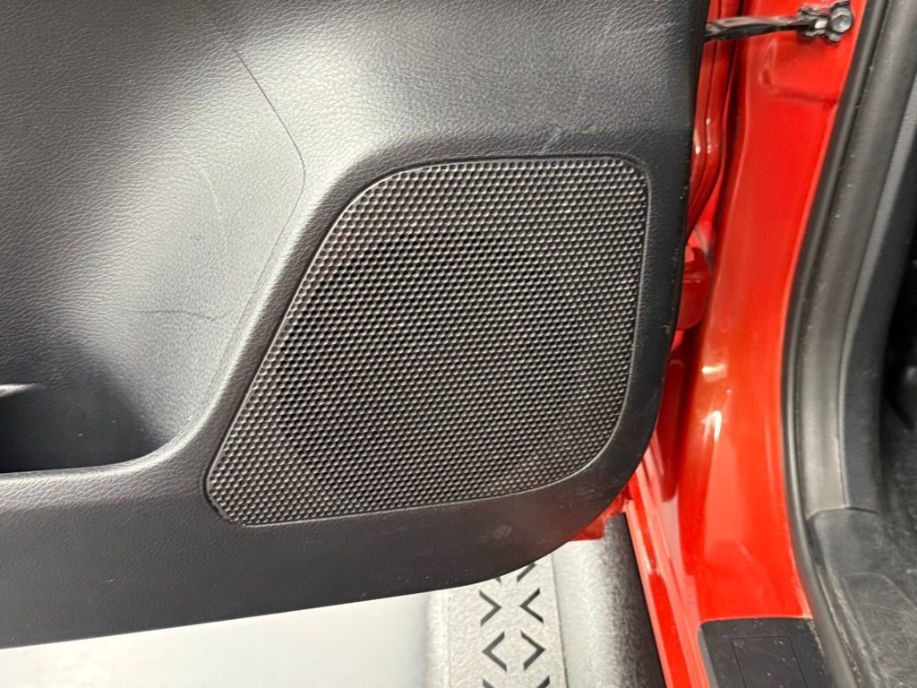 Used 2018 Toyota Tacoma TRD Sport AWD/4WD image 38