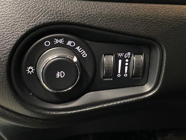 Used 2020 Jeep Renegade Altitude image 23