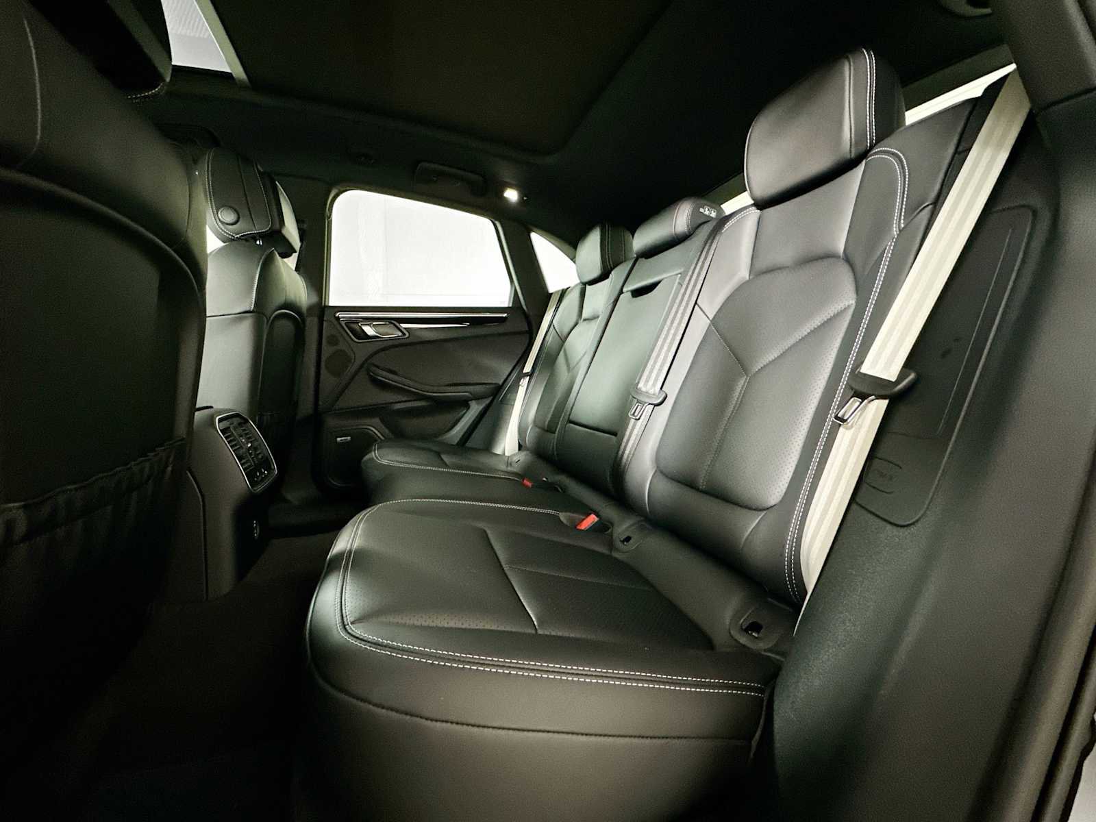 New 2025 Porsche Macan S image 23